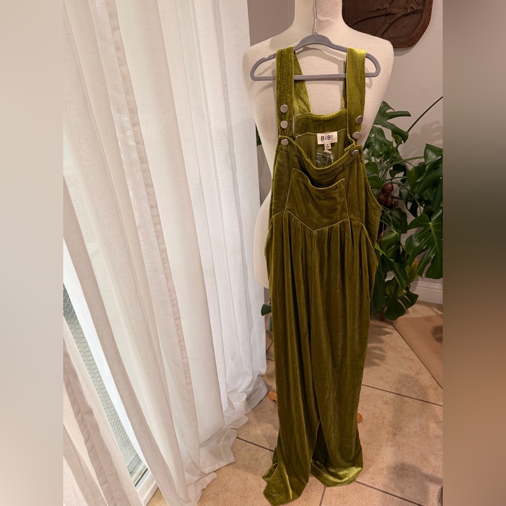 BIBI Velvet Wide Leg Jumpsuit Overalls NWT Pockets